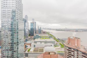 Blueground Hells Kitch gym wd nr Pier 84 NYC-1475