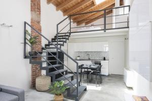 Easylife- Appartamento su due livelli su i Navigli