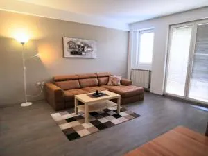 King Apartment - Karpoš Dva