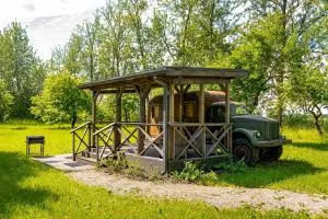 Romantic stay in apple tree park - Vintage Gaz-63 - Auri