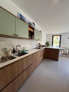 Villas Grande Maison familiale lumineuse avec piscine : photos des chambres