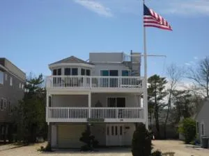 5 Bedroom Contemporary Home - Waretown