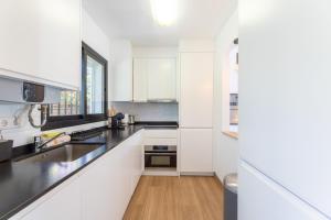 Casa La Fuente Nueve - Family Friendly Townhouse with Pool and 3 Bedrooms