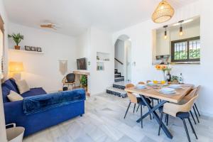 Casa La Fuente Nueve - Family Friendly Townhouse with Pool and 3 Bedrooms