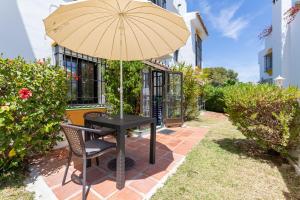 Casa La Fuente Nueve - Family Friendly Townhouse with Pool and 3 Bedrooms