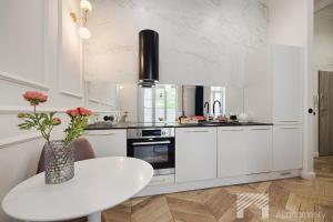 Piotrkowska Glamour by LookAp