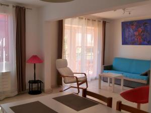 Appartement 60m2 - 2 Chambres à une minute des plages, parking privé