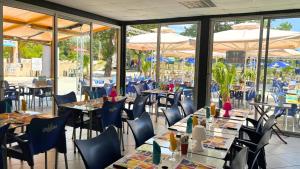 Campings Camping Domaine Du Golfe De Saint Tropez : photos des chambres