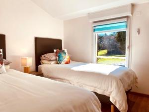 Maisons de vacances 3-Star Tourism Rated Holiday Home with Air Con and Private Heated Pool - 45 Mins from Sarlat : photos des chambres