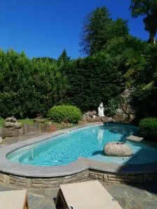 Penthouse in the green with private pool and garden - Sostegno