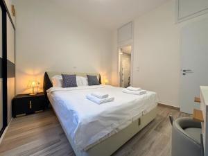 Beyond Hospitality-Modern 3 Bedroom Apt
