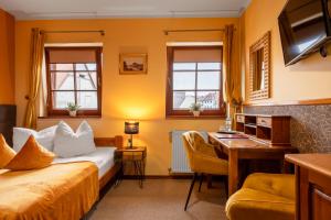 Economy Double Room with Bed Niche room in Pensjonat Miejski