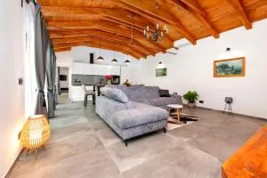 Holiday House La Gronda - Crnibek