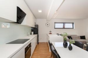 Green view apartment