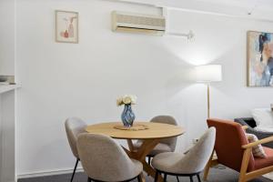 Cozy City Apartment with Stunning Views and Ameni