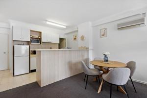 Cozy City Apartment with Stunning Views and Ameni