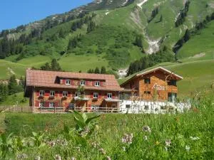 Schwarzmann's Ferienwohnungen - Schröcken