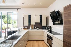 Villas Villa avec piscine privee a la campagne proche de la mer sud de la France : photos des chambres