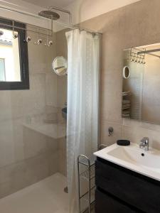 Villas Villa piscine plein sud proche Uzes : photos des chambres