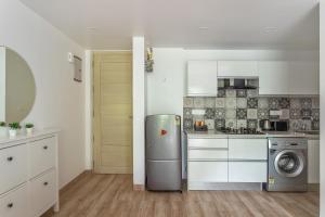 DRetreat 1BHK Apartment by tisyastays