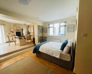 Riverside Studio Apartment