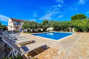 Le Beaucaire 6P - Appt avec piscine partagée - Beaucaire