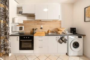 Urban Jungle PARKING & Netflix Centre historique