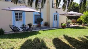 Anastasia's Garden - Yellow Apartment - Skandhálion