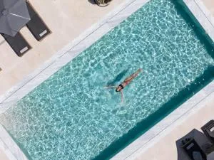 Viràn Villa, Serene Escape with Eco Pool & Spa Whirlpool, By ThinkVilla - Orthés