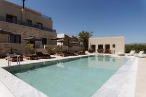 Viràn Villa, Serene Escape with Eco Pool & Spa Whirlpool, By ThinkVilla