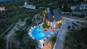 Sunrise House - Swimming Pool