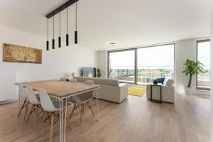 Lichtrijk en ruim appartement met zeezicht - 5p - Leffinge