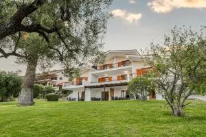 Katerina's Garden Mola Kaliva - Mola Kalyva