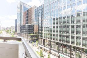 Elegant 2BR Apartment Minutes From DC - 4hvězdičkové hotely ve městě Arlington