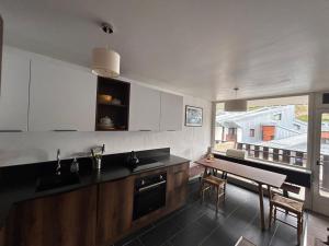 Appartement rénové à Tignes, 6 pers, proche pistes - FR-1-641-23