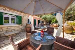 Levrecchio Beach Cottage