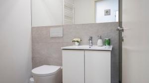 Serralves Blue House by LovelyStay