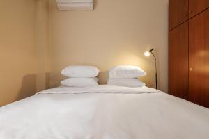 F & B Collection - Flat for 4