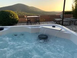 Maison dans les hauteurs de valcros - 科洛布里埃