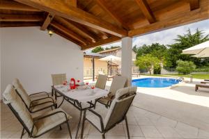 Villa Stauri by Briskva