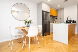 2-Storey Lumiere Townhouse with Private Courtyard - Hosted by Canstay