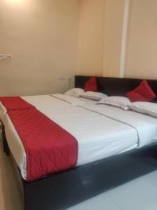 SRI VIGNESH RESIDENCY