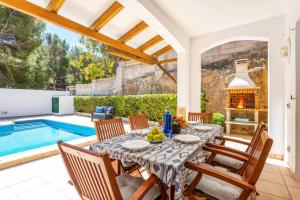 Villa Las Mariposas by Villa Plus