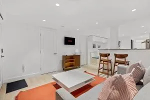 Heart Of Dupont and Walk to Georgetown - Dupont Circle