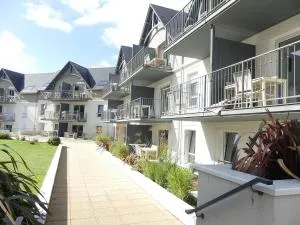 Appartement T3 avec piscine en résidence 4 étoiles - Беноде