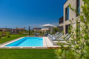 Beautiful Villa Vegt with pool in Labinci 