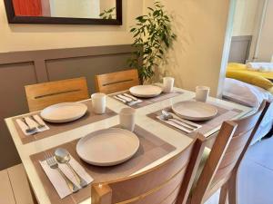 Sunset Room at Pico - Hamilo Coast Pico De Loro