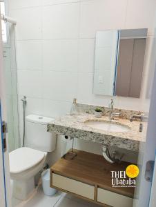 Espaçoso, bem equipado AR e piscina Climatizada