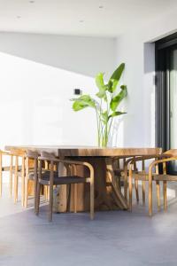 Villa Vega Luxury Living Premium Features Gym Jacuzzi