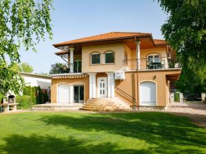 Apartment Lakefront 2 by Interhome